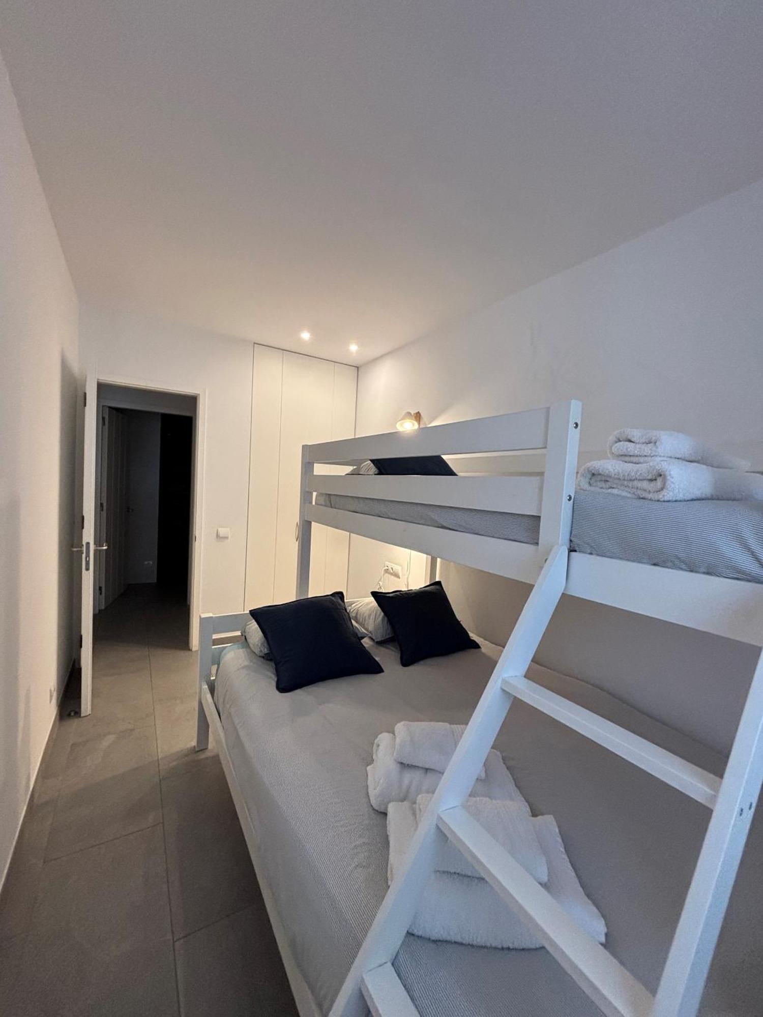 קדאקז Apartamento Nuevo En El Centro Con Garaje מראה חיצוני תמונה
